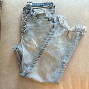 Button Fly Kancan Jeans